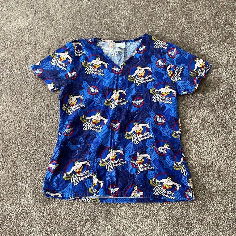 Wonder Woman V-Neck Scrub Top SIZE S/CH